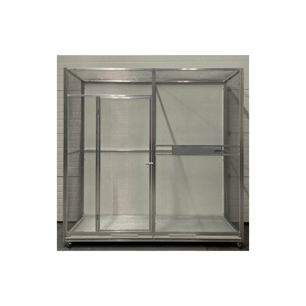 Volière 2m/1m/2m avec grille de fond, tiroir, roulettes et arrière fermé.